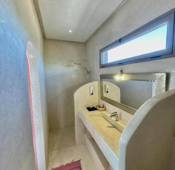 پانسیون Roof Top Room  Le Chemin D Iskoa