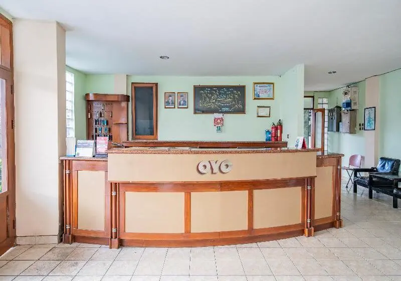 Capital O Hotel Abadi