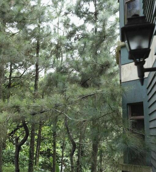 Innscape Condo In Crosswind Tagaytay
