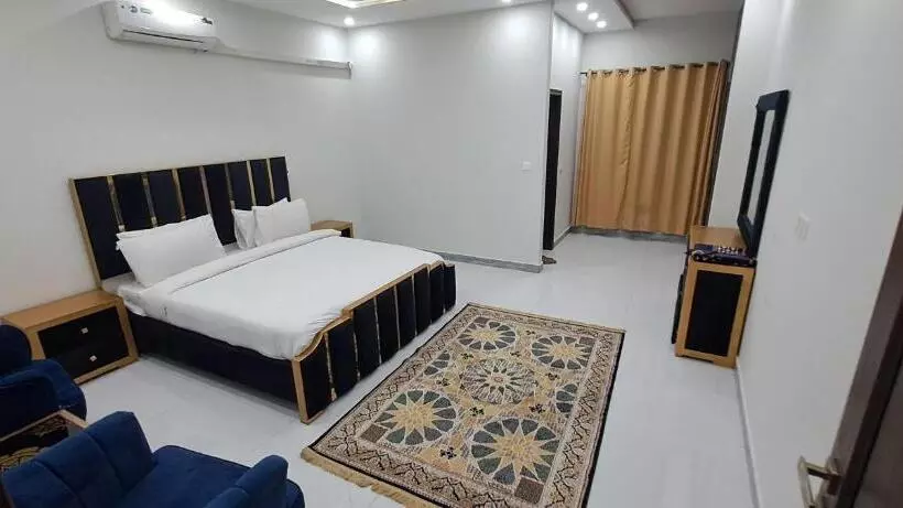 پانسیون Comfort Inn Luxury Living Guest House