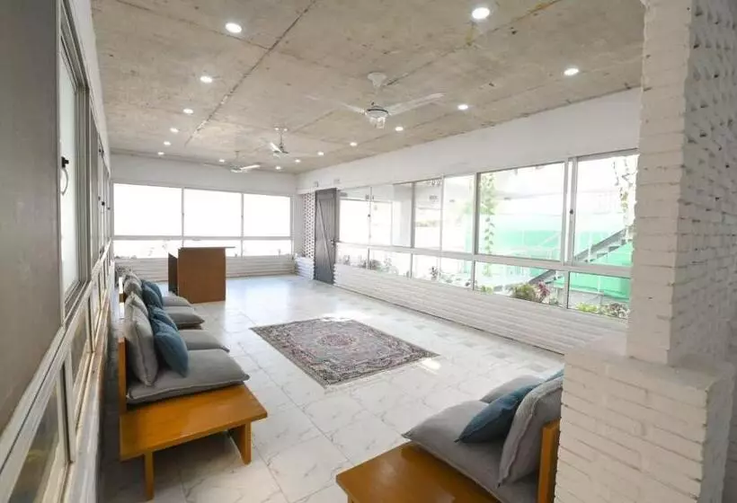 پانسیون Comfort Inn Luxury Living Guest House
