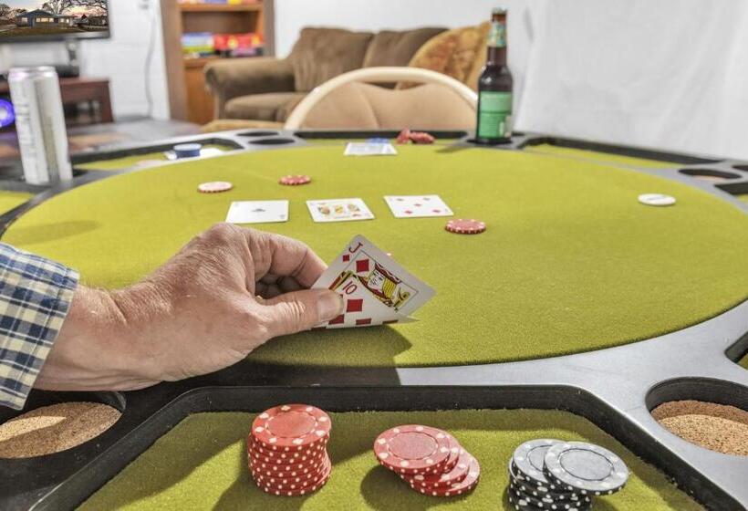 The Dawdy Haus Bed And Breakfast