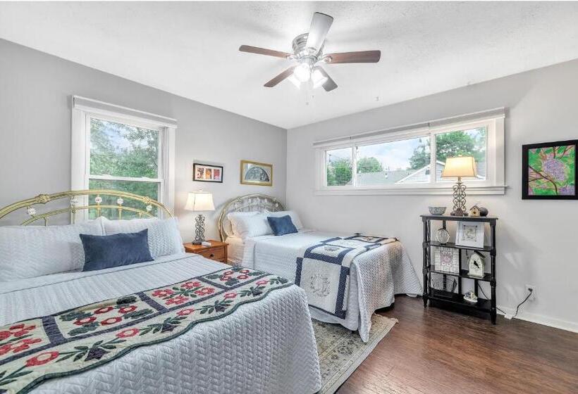 The Dawdy Haus Bed And Breakfast