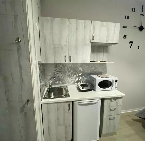 تختخواب و صبحانه Room V 1944