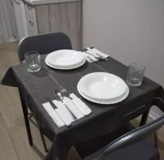 تختخواب و صبحانه Room V 1944