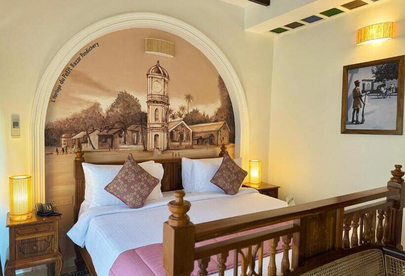 בית מלון כפרי La Plage Seaview Suites