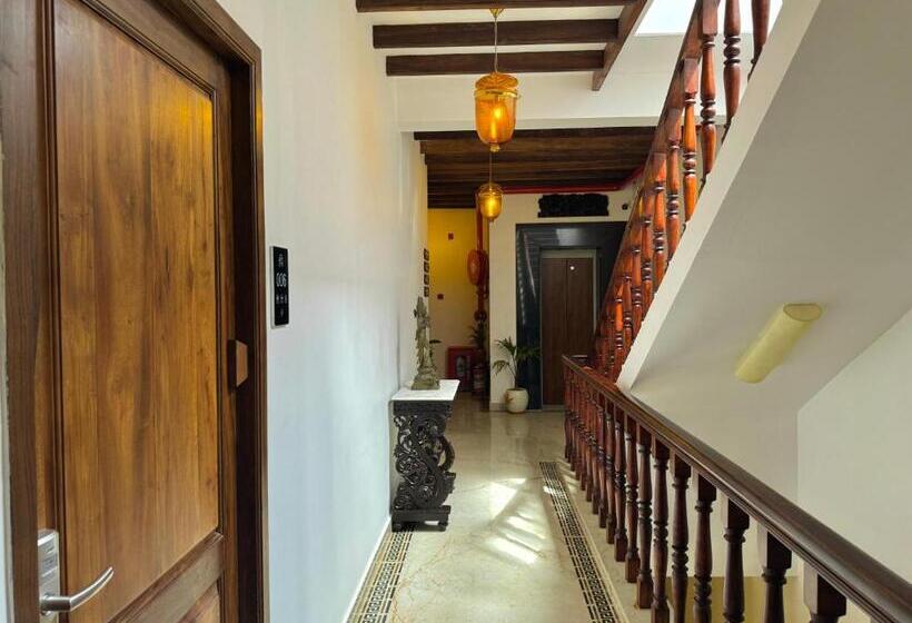 בית מלון כפרי La Plage Seaview Suites