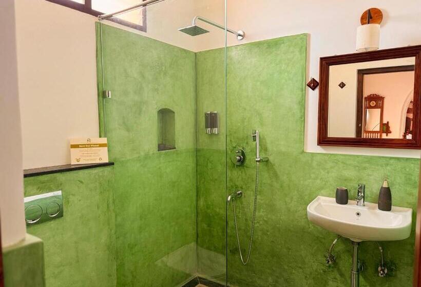 בית מלון כפרי La Plage Seaview Suites