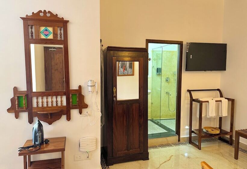 בית מלון כפרי La Plage Seaview Suites