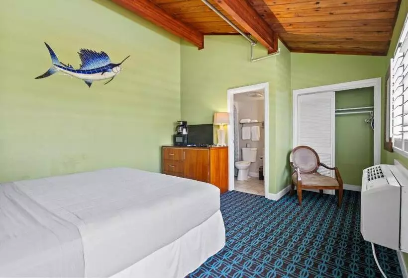 Hotelli Oceanfront Inn, Inlet View Room, King Bed, #14