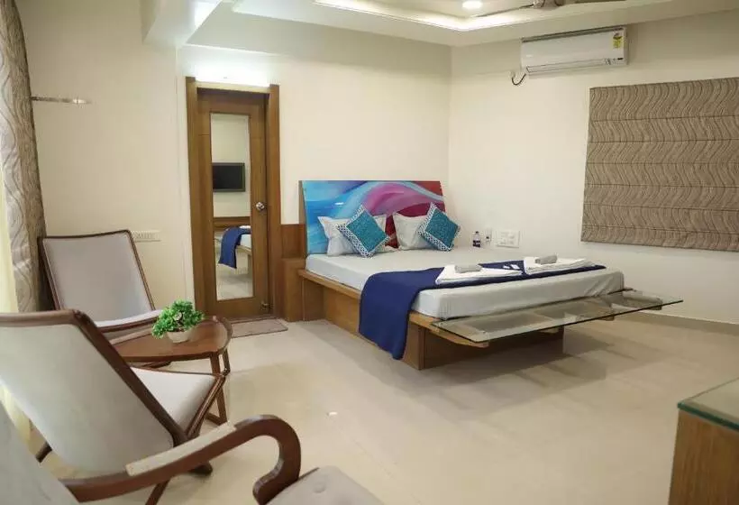Hotelli Siddharth Lake View Penthouse