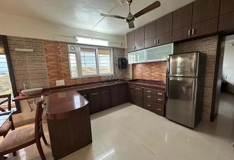 Hotelli Siddharth Lake View Penthouse