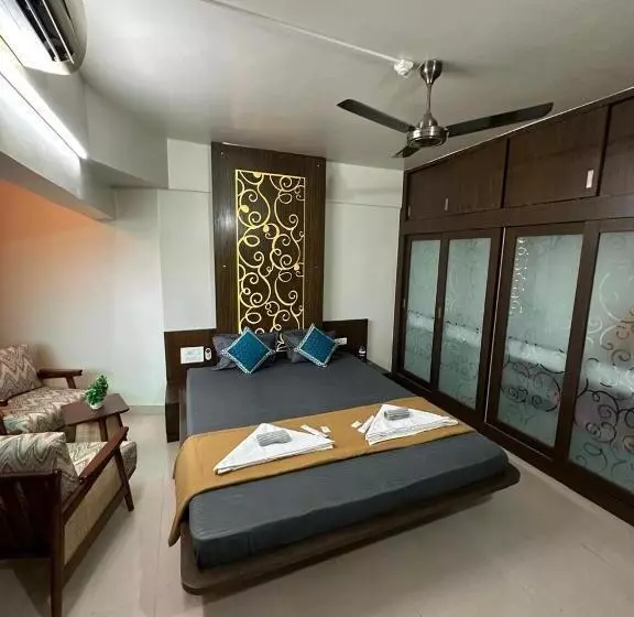 Hotelli Siddharth Lake View Penthouse
