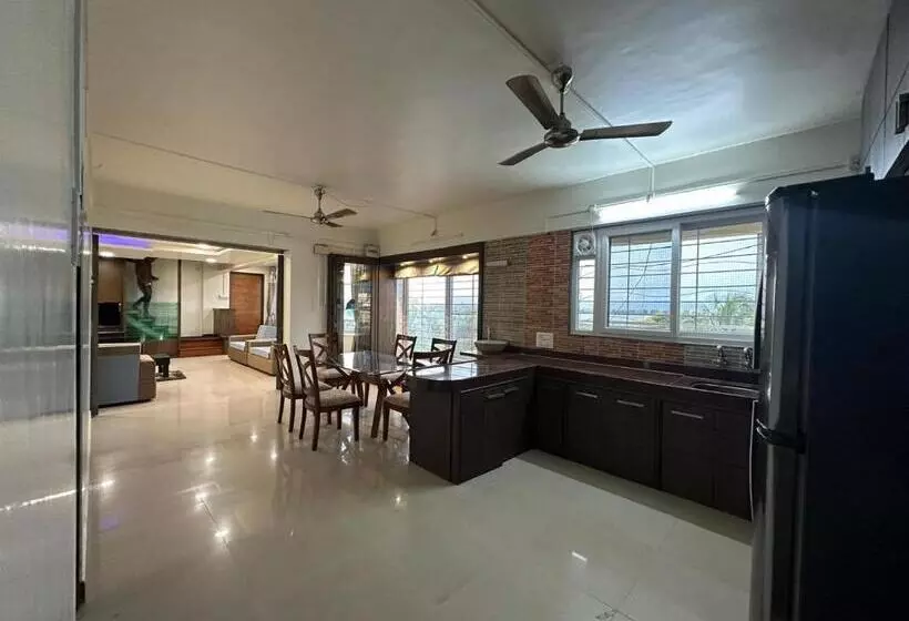 Hotelli Siddharth Lake View Penthouse