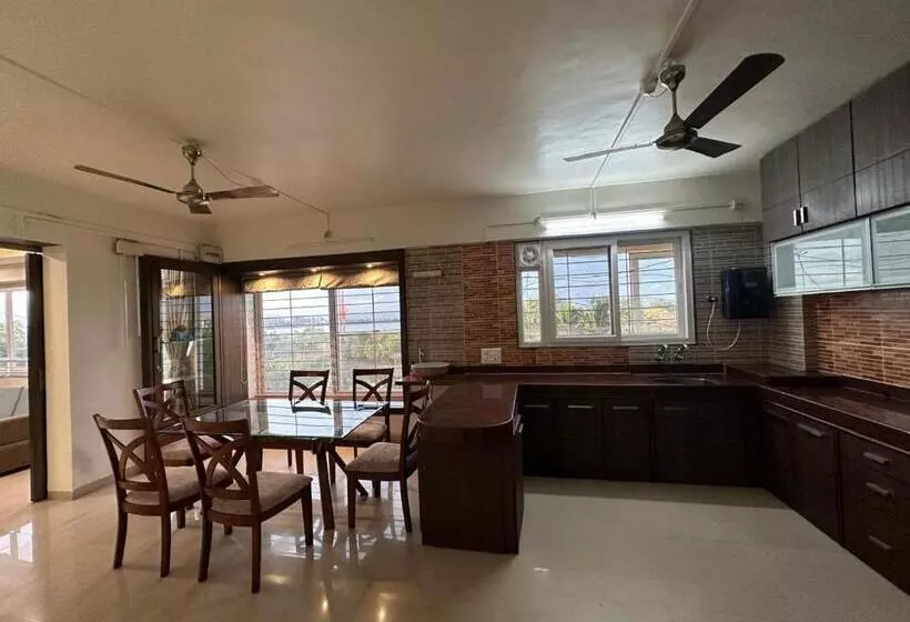 Hotelli Siddharth Lake View Penthouse