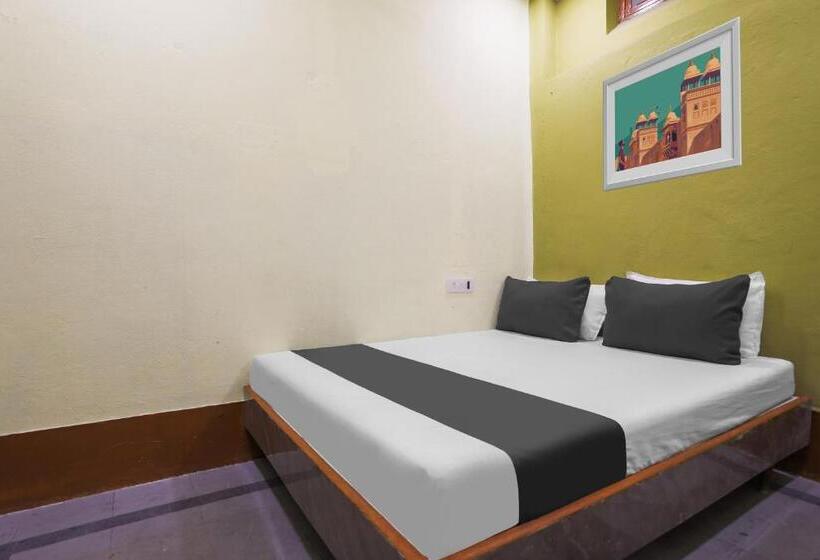 בית מלון כפרי Spot On Hyderabad Sr Continental