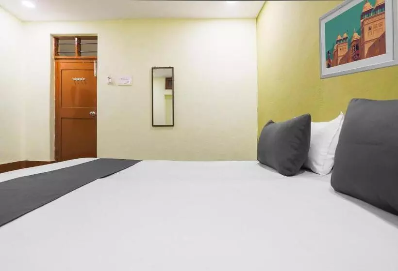 ホテル Spot On Hyderabad Sr Continental