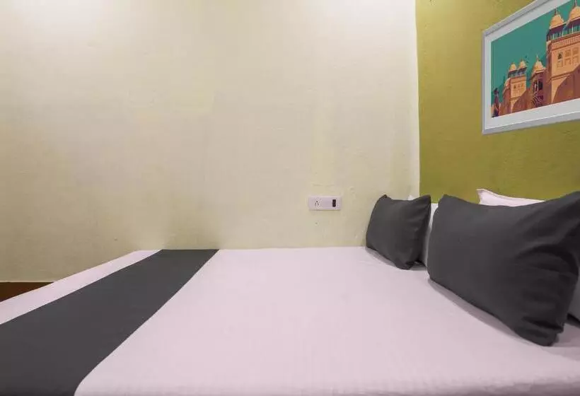 ホテル Spot On Hyderabad Sr Continental
