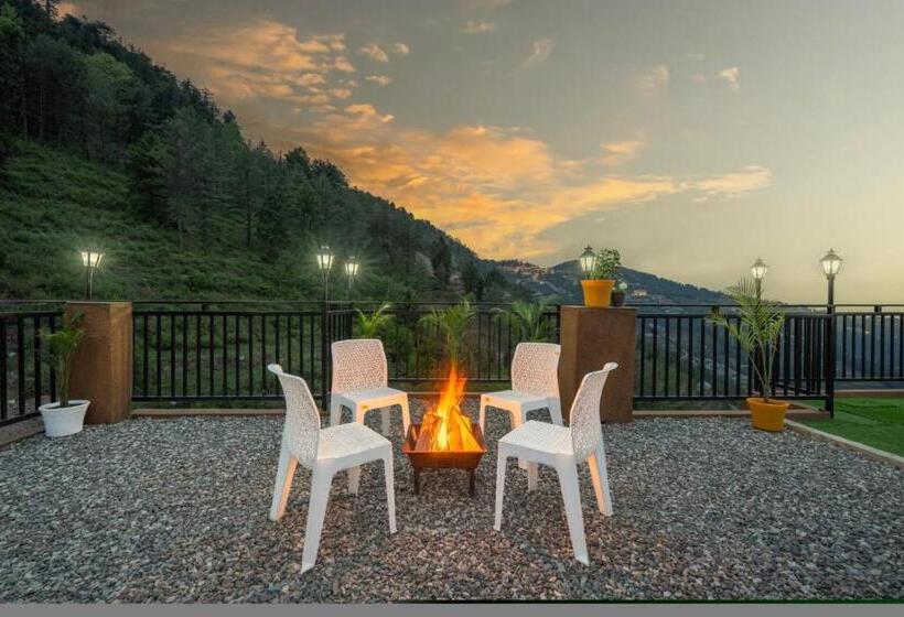 Hotel The Green Trails Kufri I Family Accomodation I Valley & Mountain View I By Exotic Stays