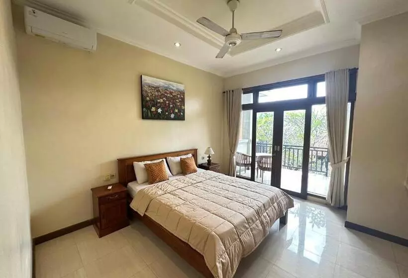 ペンション Naeera Guest House