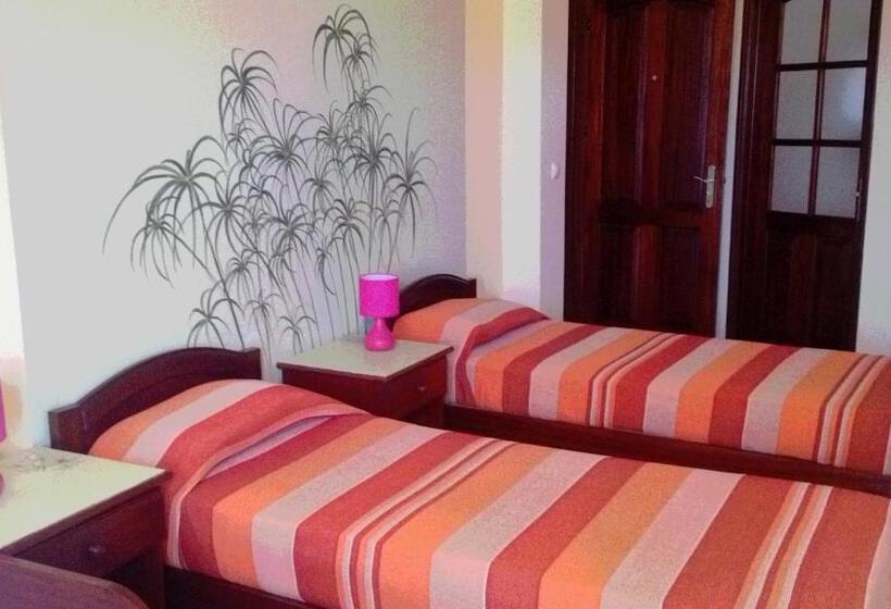 تختخواب و صبحانه Casa Comba