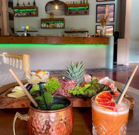 هتل Relais De L’hermitage Saint Gilles