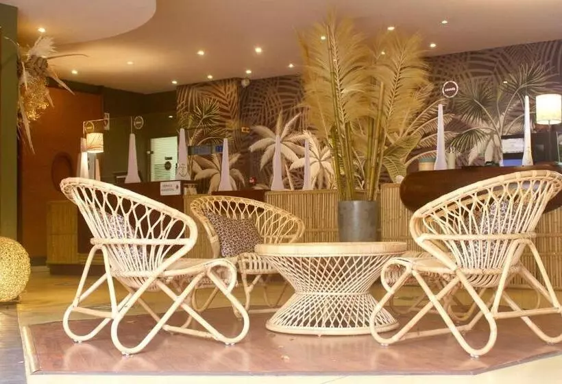 هتل Relais De L’hermitage Saint Gilles