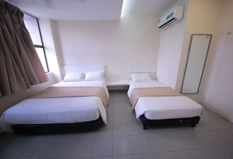 هتل Skudai