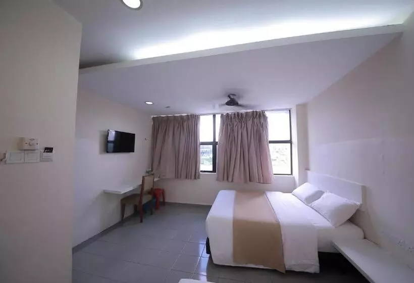 هتل Skudai