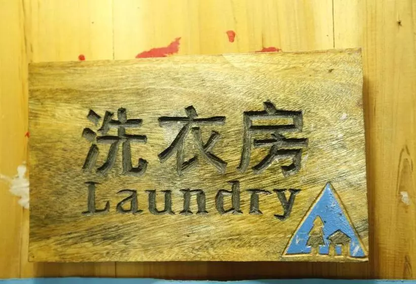 Dragon's Den Hostel