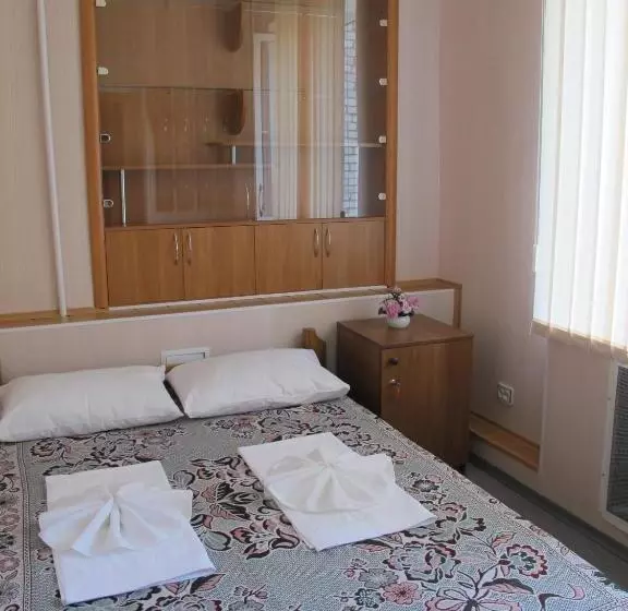 Uyutniy Hostel