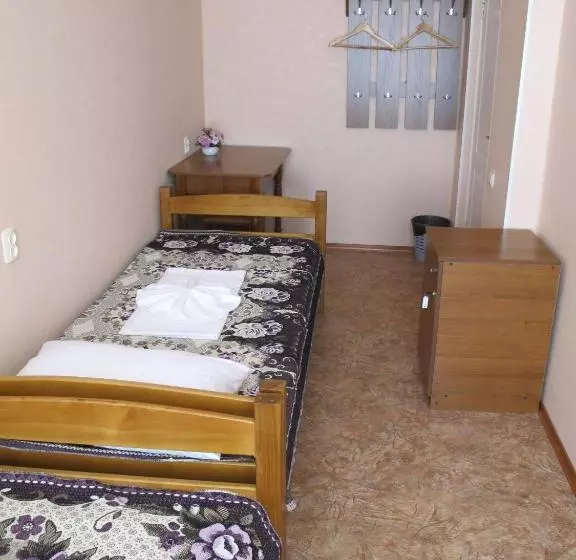 Uyutniy Hostel