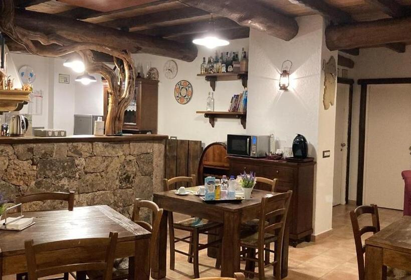 ベッドアンドブレックファースト Antiche Terre Di Gallura