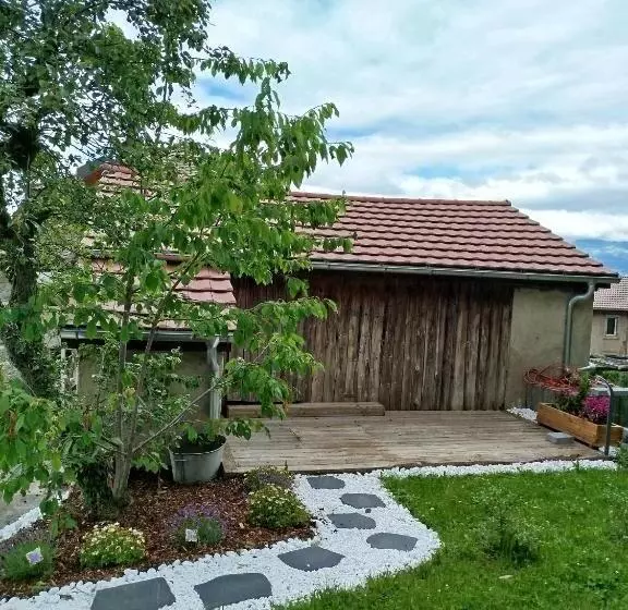 Aamiaismajoitus (B&B) Grange Du Lac