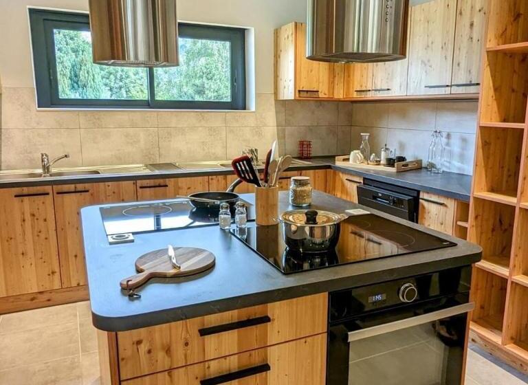 Chambre Hostel Des Combes