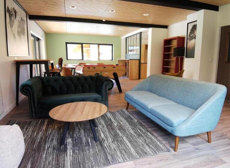 Chambre Hostel Des Combes