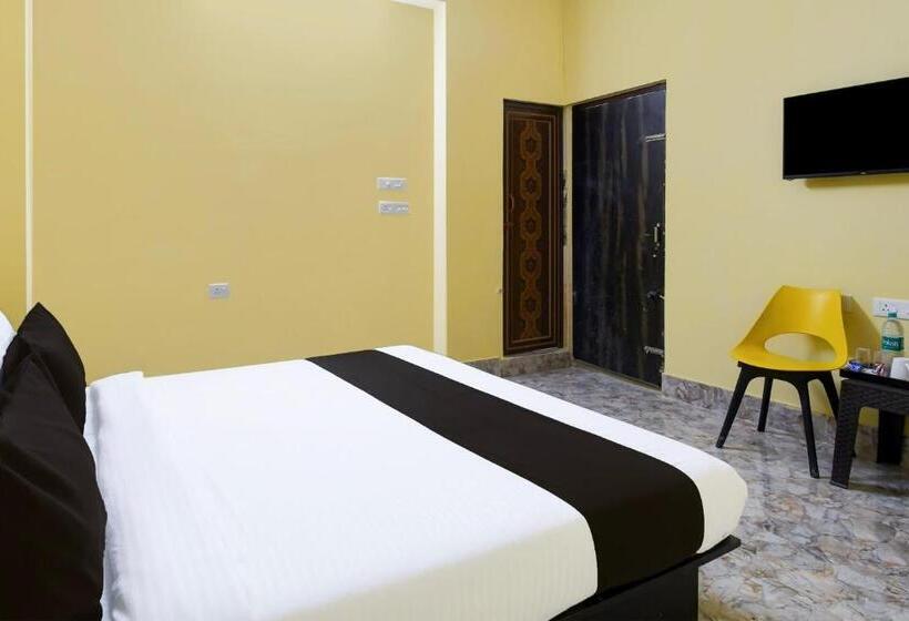 Fabhotel Airport Residency I