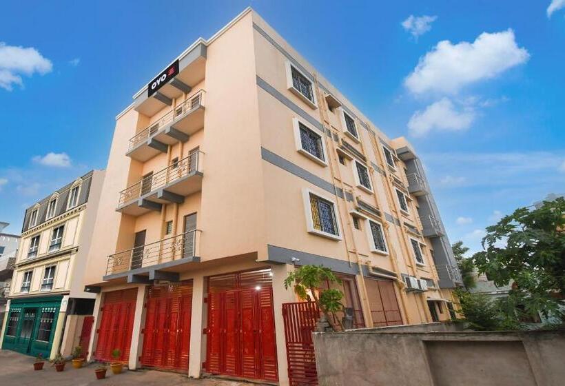 Fabhotel Airport Residency I