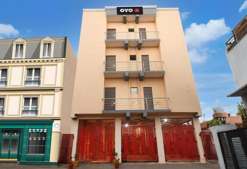 Fabhotel Airport Residency I