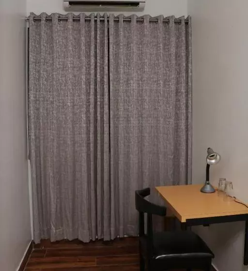 Hotelli Parivar Comfort Luxury Rooms