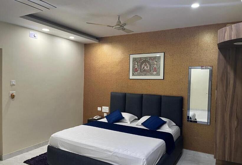 فندق Rama Residency