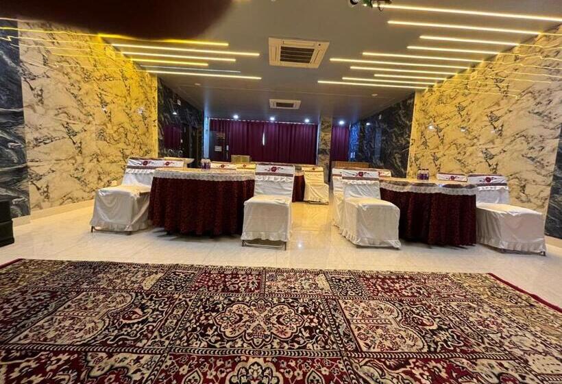 فندق Rama Residency