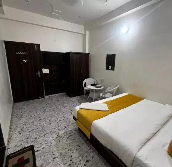 Hotelli Vrinda Sarovar