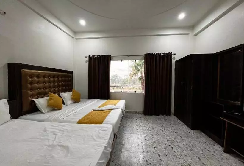 Hotelli Vrinda Sarovar