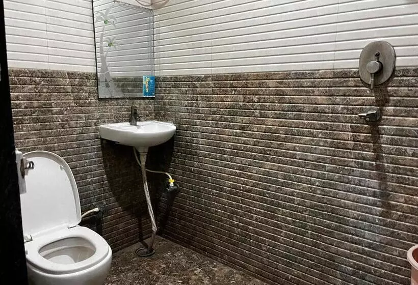 Hotelli Vrinda Sarovar