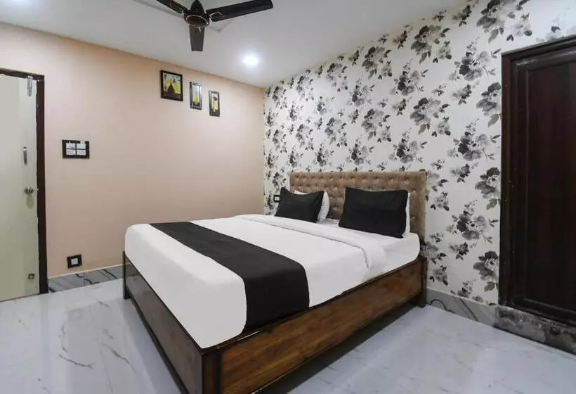 Oyo Hotel Silver Star