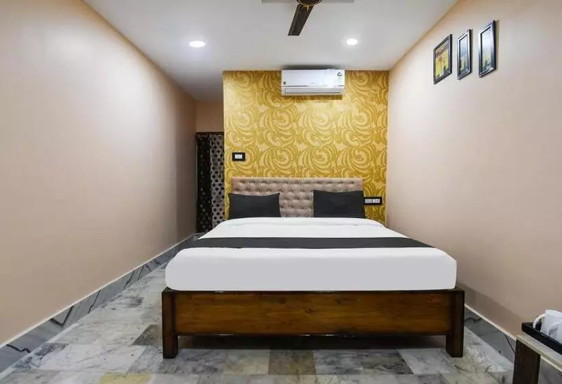 Oyo Hotel Silver Star