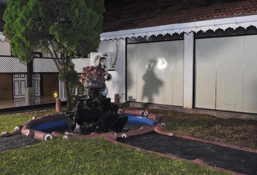 پانسیون Heritage View