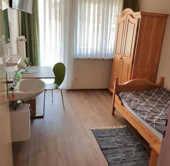 Pensão Monteurunterkunft Ochsen