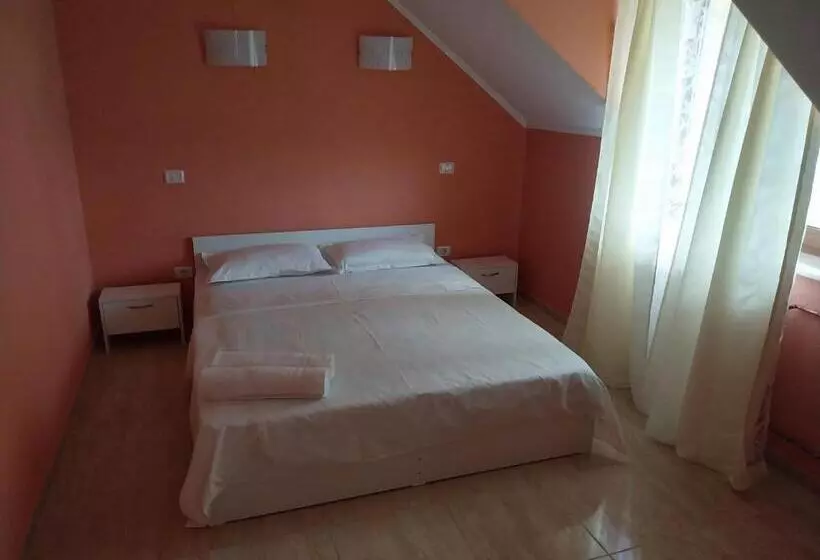 Majatalo Serena House